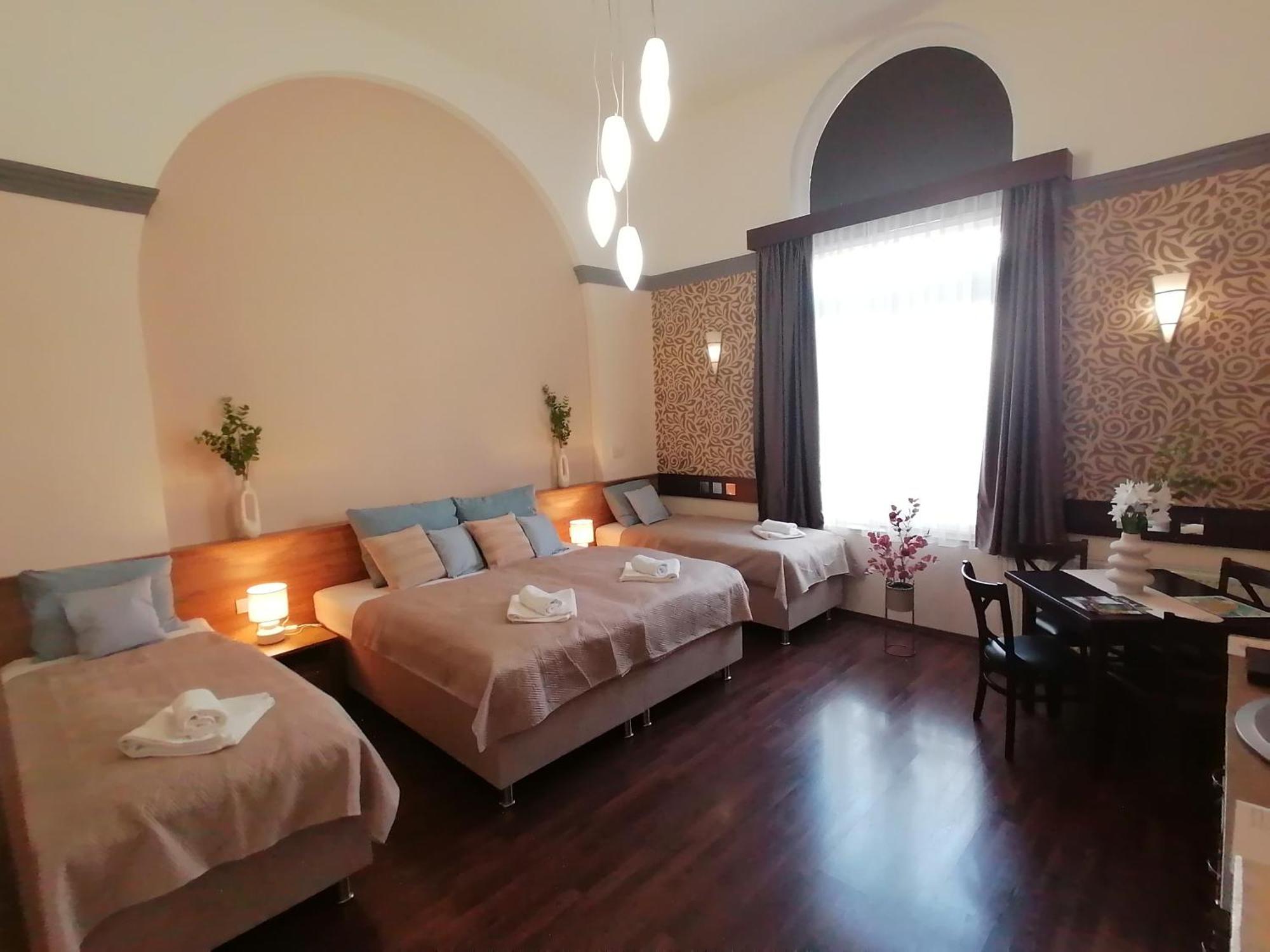 Mohacs Korona Apartman Dış mekan fotoğraf