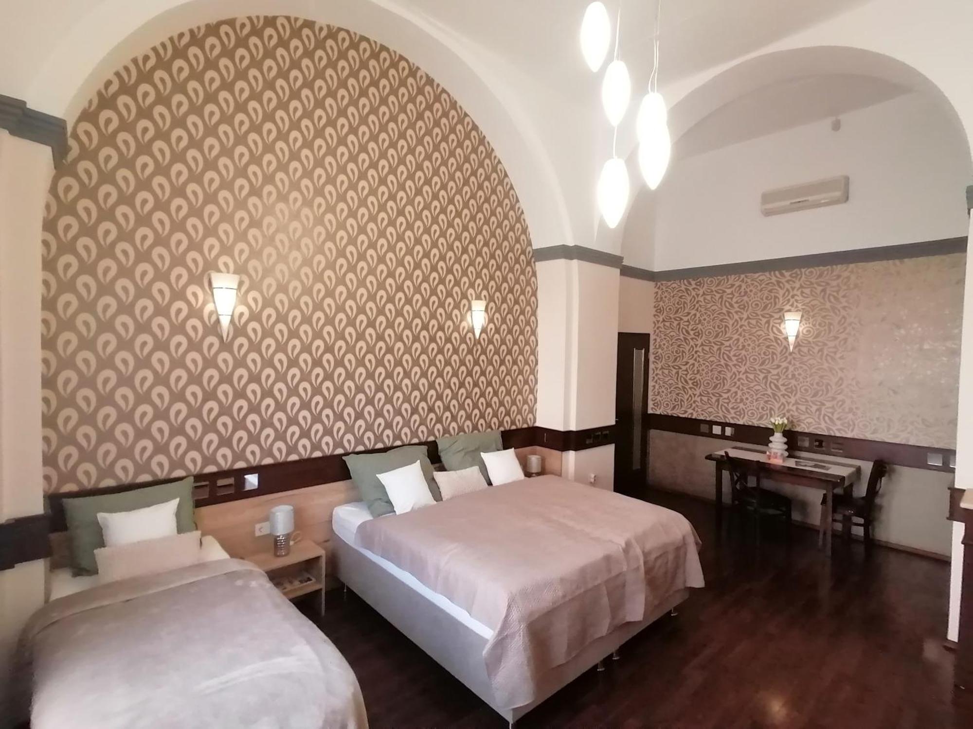 Mohacs Korona Apartman Dış mekan fotoğraf