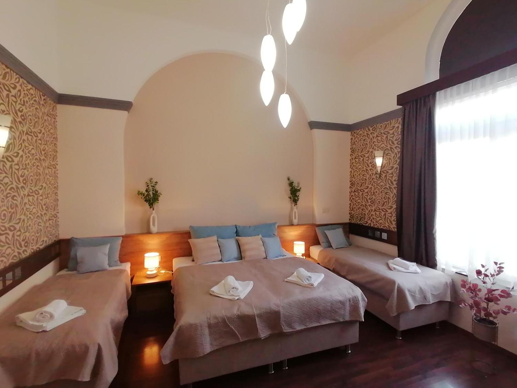 Mohacs Korona Apartman Dış mekan fotoğraf